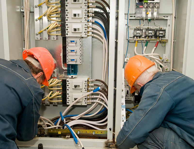 Проведение испытаний и проверка работоспособности электрической системы